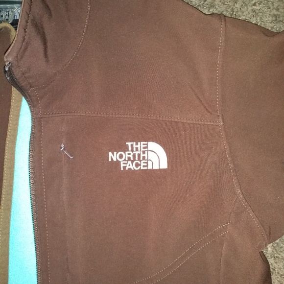 The North Face Light Jacket - Picture 2 of 6